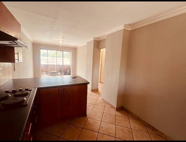 2 BEDROOM APARTMENT FOR SALE IN RIETFONTEIN